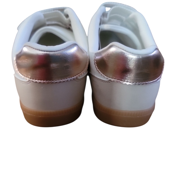 DV by Dolce Vita White and Tan Sneakers - Picture 3 of 6